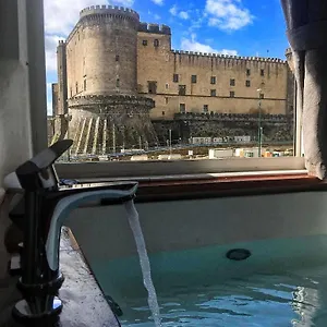 Covo Degli Angioini Nápoles